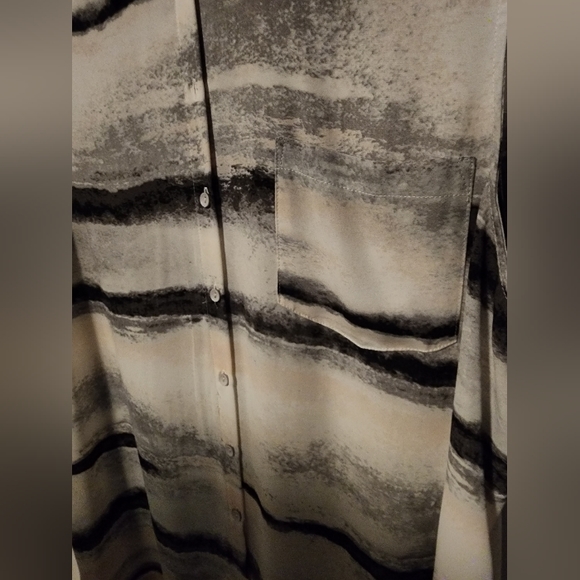 Reitman Tunic Top - Picture 2 of 3